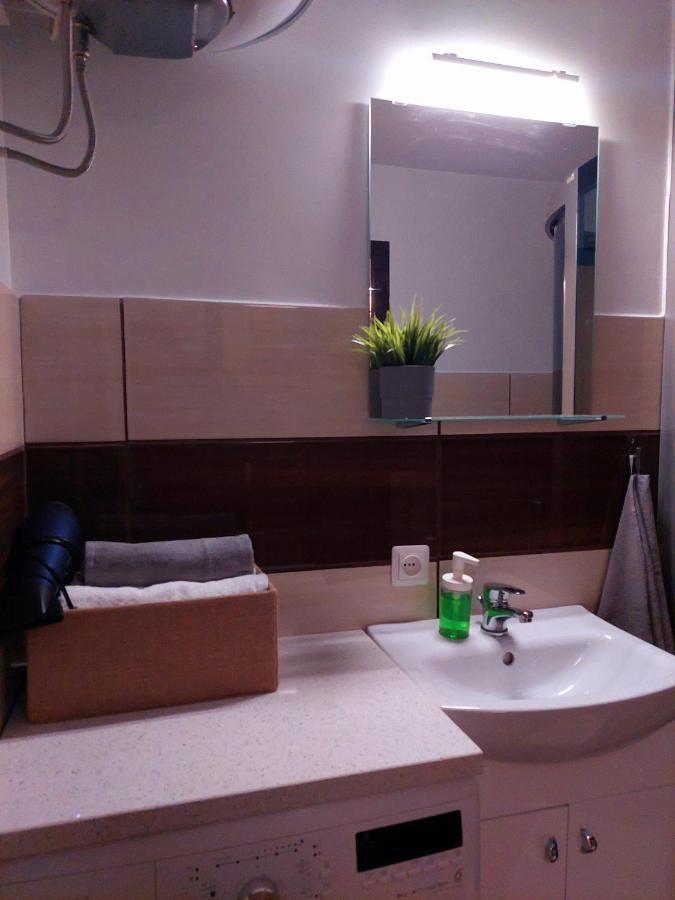 M14 Apartment Gulbene Bagian luar foto